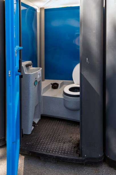 Portable Toilet Options We Offer in Whispering Pines, NC